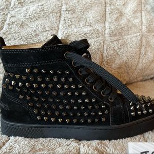 AUTHENTIC CHRISTIAN LOUBOUTIN Lou Spikes Flat 35.5